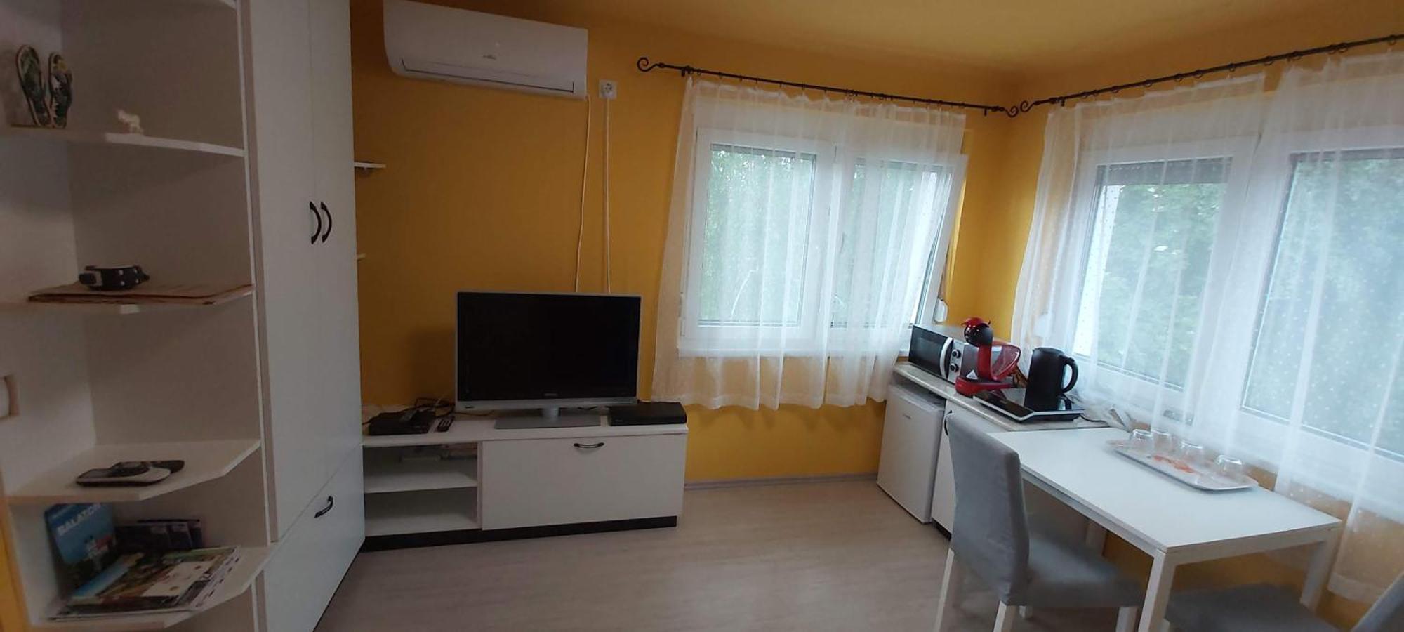 Vidra Apartman- Zamardi Exterior photo
